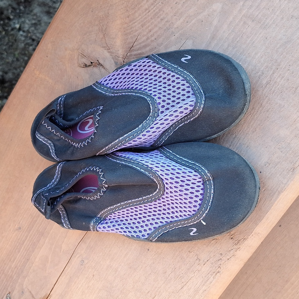 Water shoes